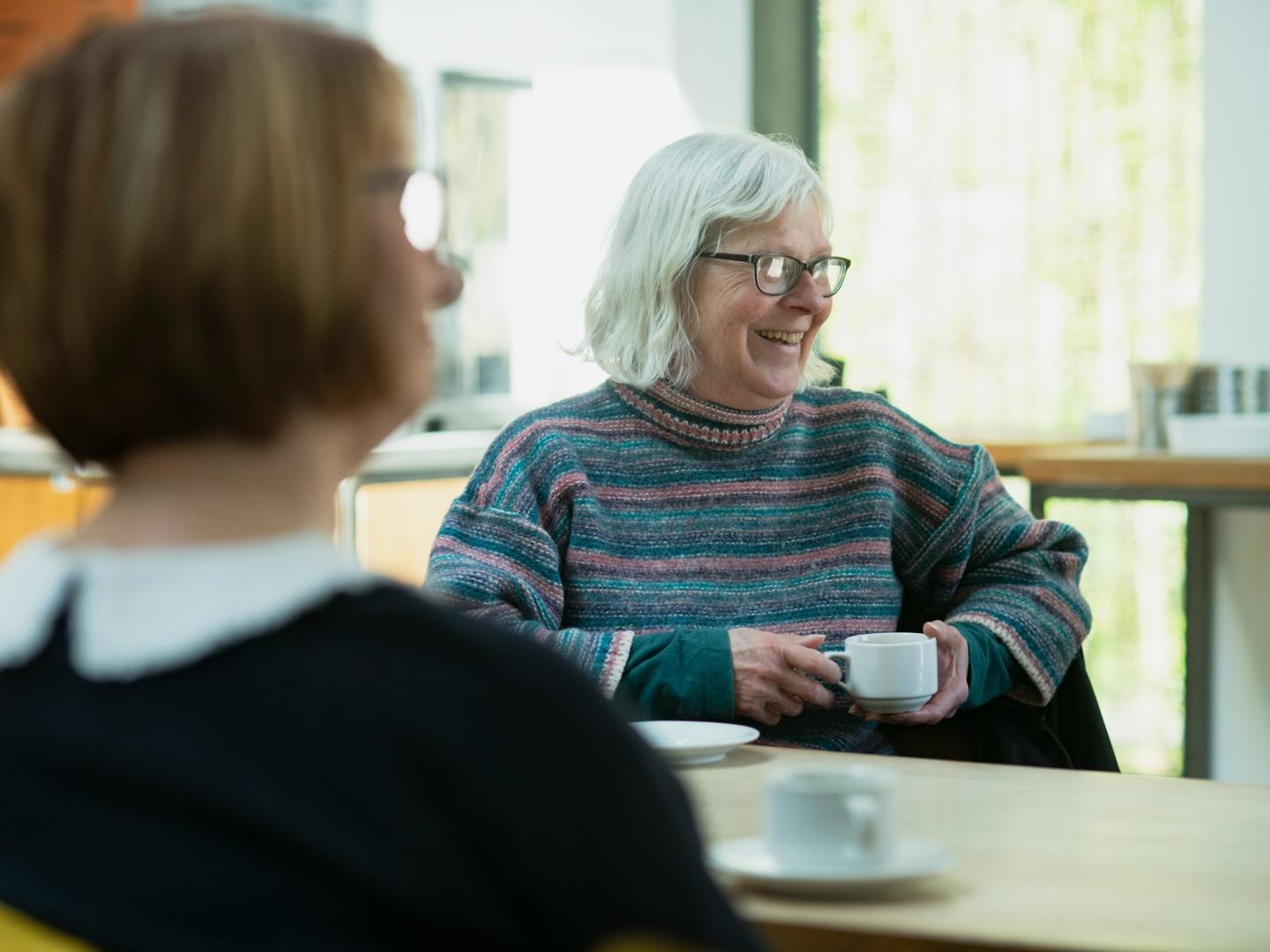 Seniorentreff-MGH Bildkachel_Unsplash age-cymru-vDn_nPp5Xhc (c) Age Cymru@Unsplash.com Seniorentreff-MGH Bildkachel_Unsplash age-cymru-vDn_nPp5Xhc