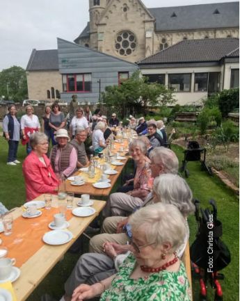 Frühstück im „Rosenkränzchen“