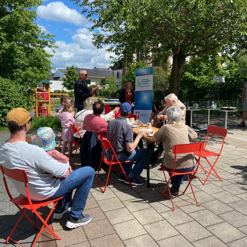 Klappcafé in Oedingen bei schönstem Wetter